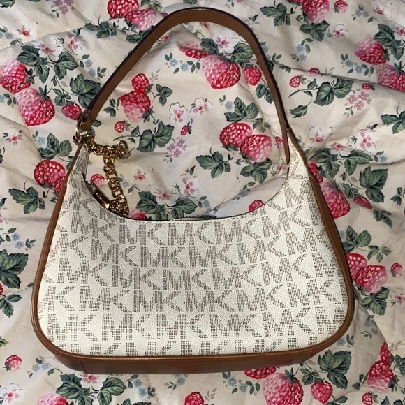 Micheal Kors shoulder purse - Picture 3 of 3